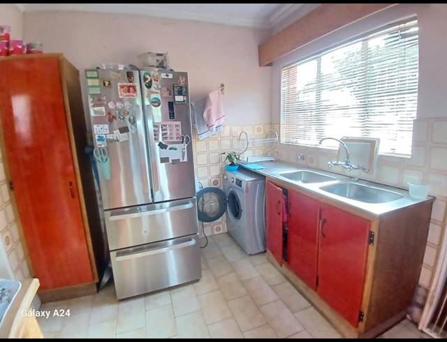 3 BEDROOM HOUSE FOR SALE IN BRACKENHURST